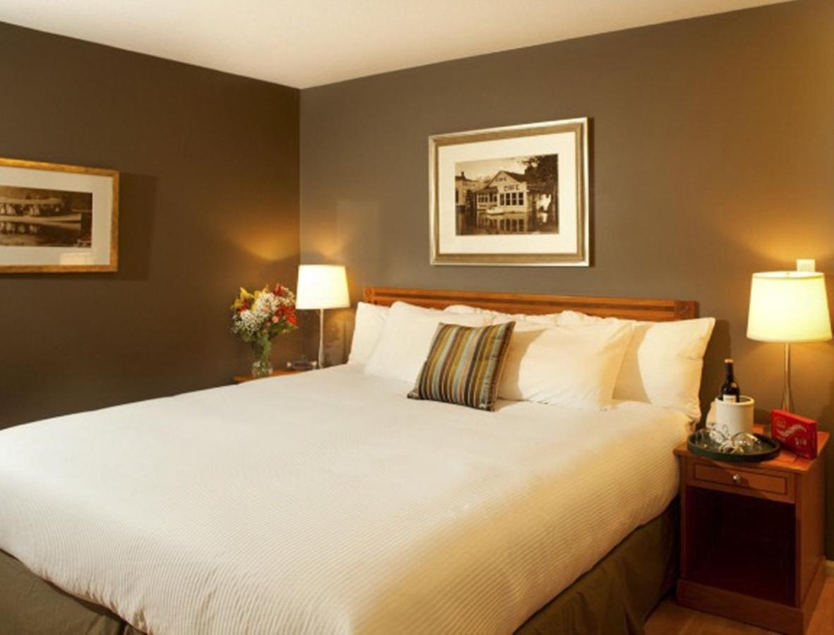 Harrison Beach Hotel Harrison Hot Springs Eksteriør billede