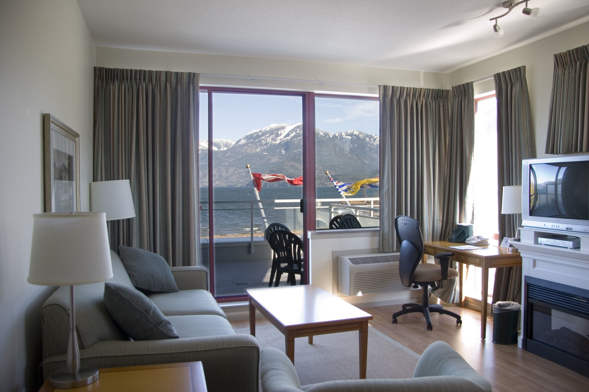 Harrison Beach Hotel Harrison Hot Springs Værelse billede